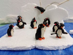 Поделка пингвины на льдине